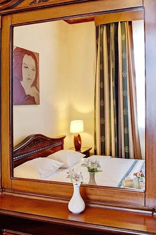 ***  West Park Hotel Kiev Ukraine